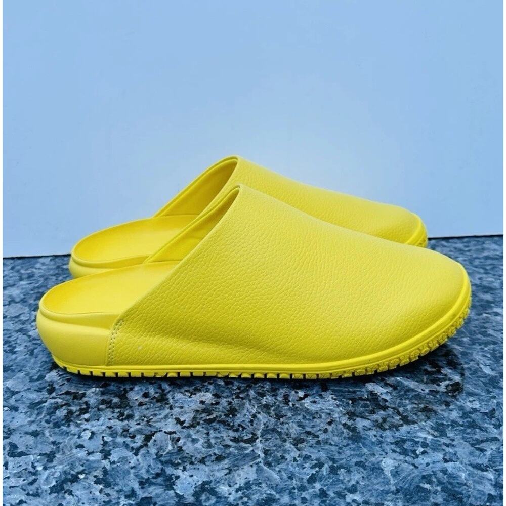 Snibbs The Clog- Non-Slip Shoe-Yellow Medical Work Shoes Men’s 10/ Wo’s 11.5